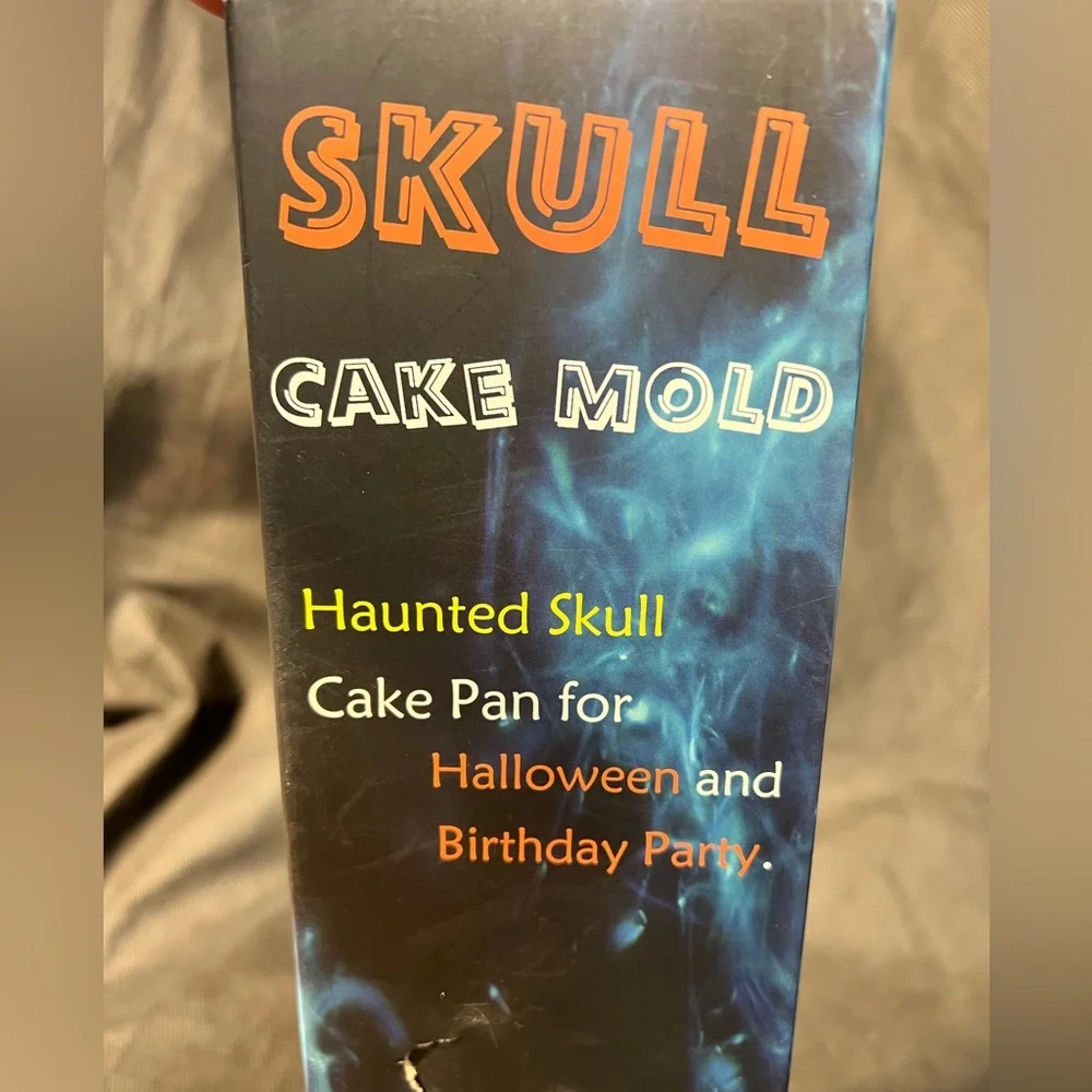 Kong Skull Cake Mold